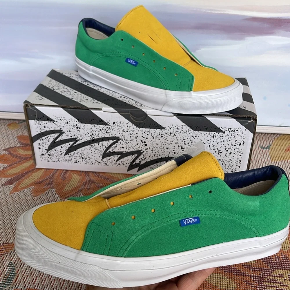 Vans WMNS 0g Lampin Lx
Off The Wall Green/Yellow
VN0A7Q4U021
Sneakers - Picture 15 of 16